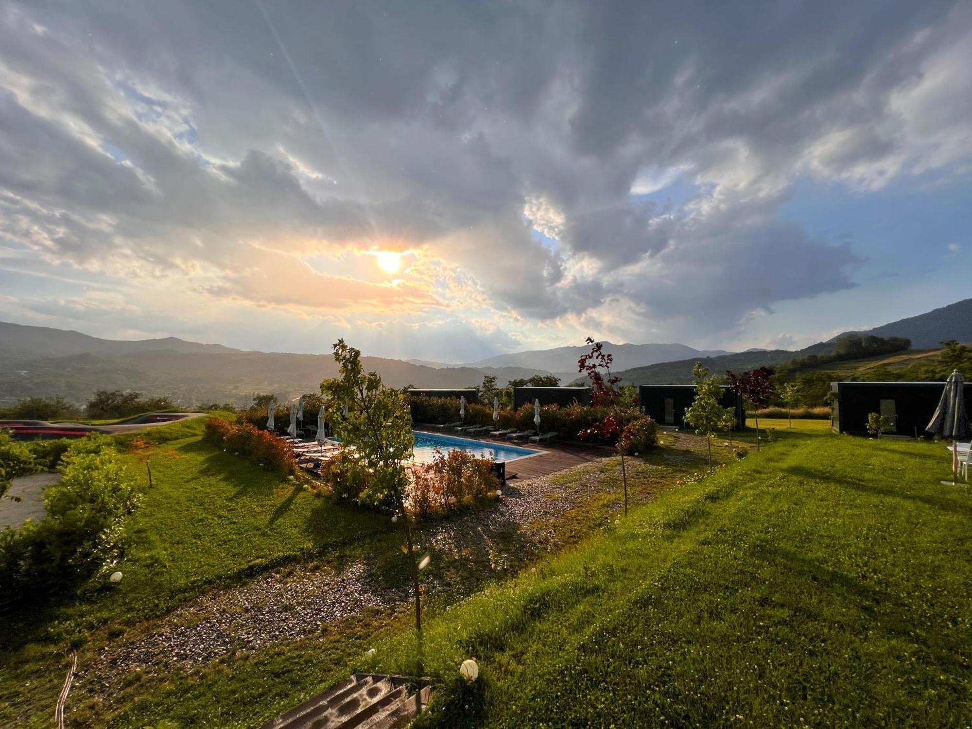 Flandra Glamping Otel Corbeni Dış mekan fotoğraf