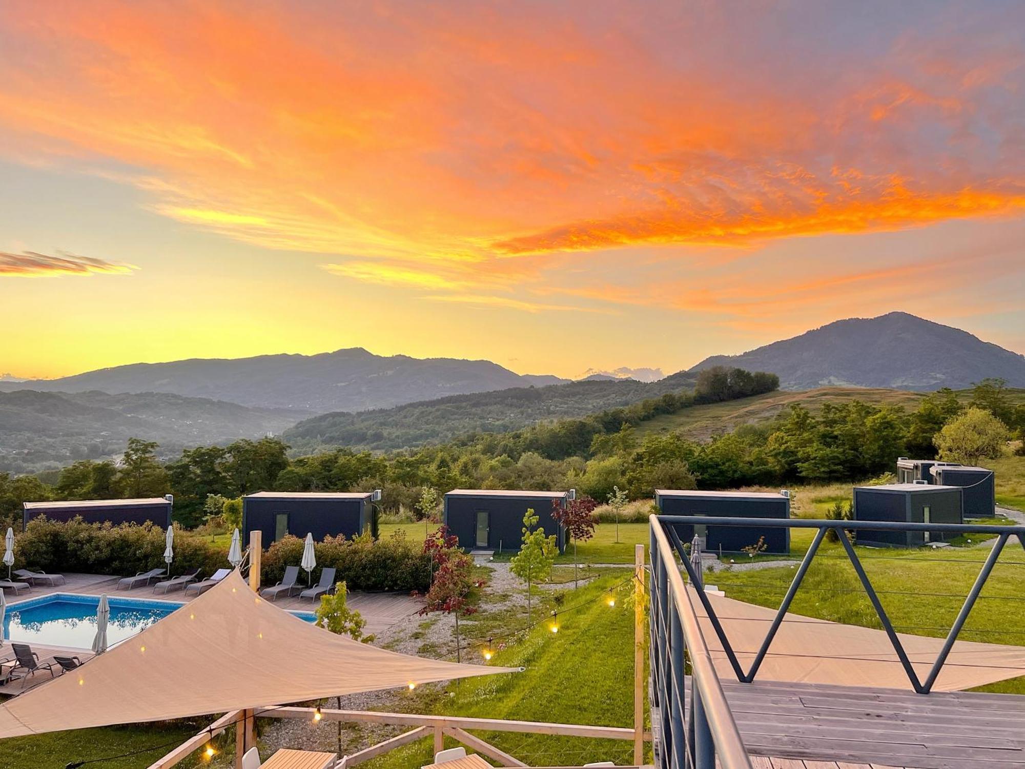 Flandra Glamping Otel Corbeni Dış mekan fotoğraf